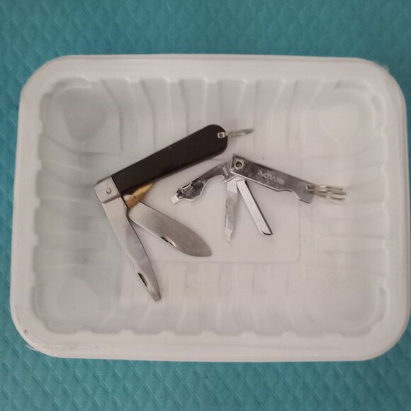 Pocket Tools/2 - Picture 2 of 9